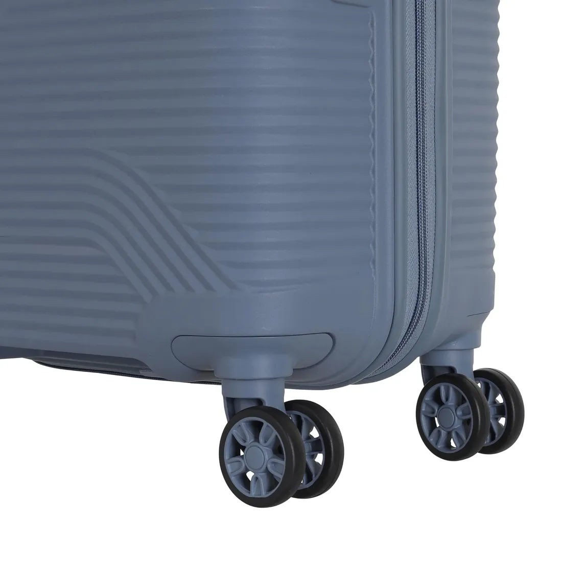 Eminent Nexus hardside spinner suitcase